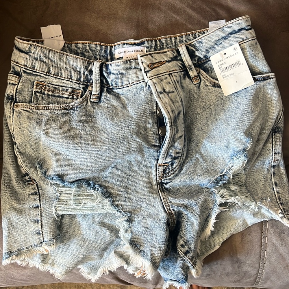 Good American bombshell short